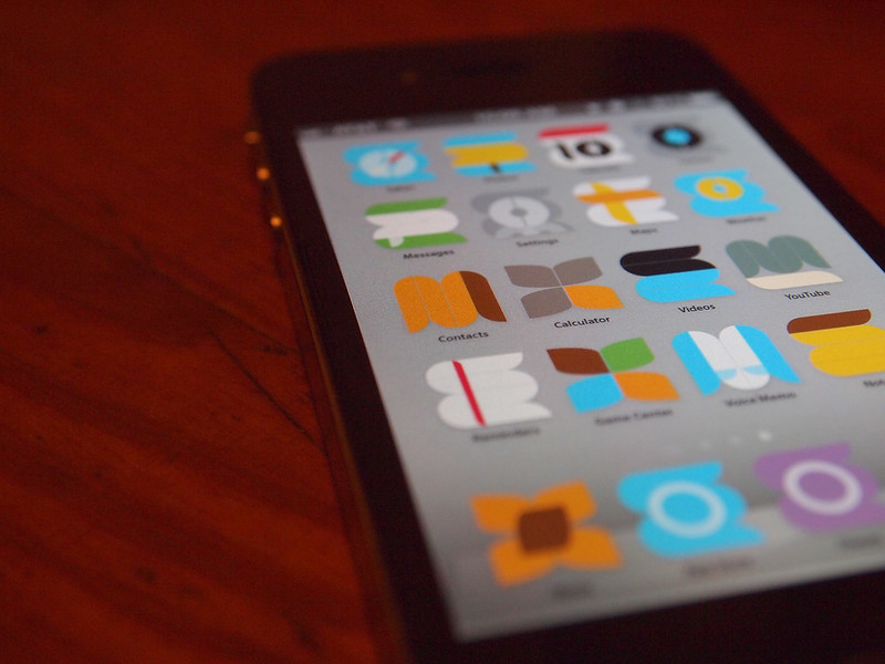 Battle of the dictionaries electronic vs paper vs application vs online Language Trainers UK