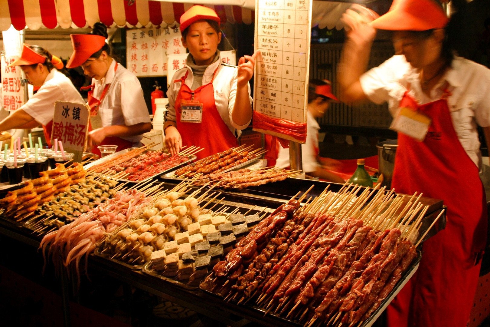 The Business Lunch: China’s Most Popular Dishes and Mealtime Etiquette